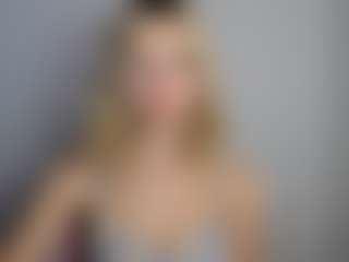 LuciaLittle's Live Sex Cam Show