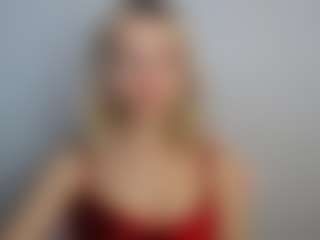 LuciaLittle's Live Sex Cam Show