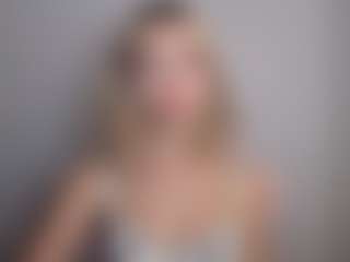 LuciaLittle's Live Sex Cam Show