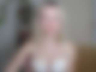 Live cam show with LuciaLittle - Cosplay Young Adult on Hubzter Live