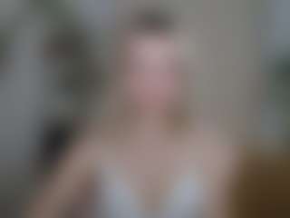 Live cam show with LuciaLittle - Cosplay Blonde Hair on intimatelivegirls.com