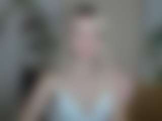 Live cam show with LuciaLittle - Cosplay Young Adult on SmokeAndPoke