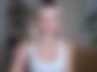 Live cam show with LuciaLittle - Blue Eyes on AdultVida.com