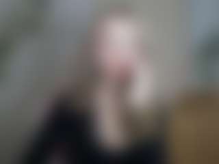 LuciaLittle's Live Sex Cam Show