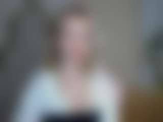 LuciaLittle's Live Sex Cam Show