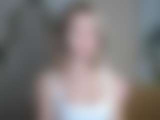 Live cam show with LuciaLittle - Thin on justonemore.cc