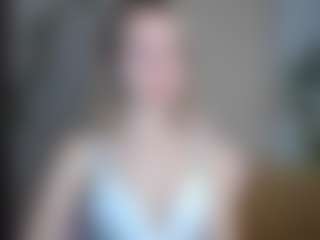 LuciaLittle's Live Sex Cam Show