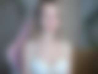 LuciaLittle's Live Sex Cam Show