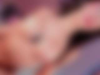 Live cam show with Vanessalombardy - Orgasm on AdultVida.com
