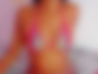 Live cam show with Lucia - Oil on xxxlivecams.org