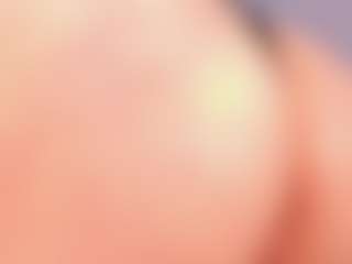 Live cam show with AlejaCute - Delicious on Milfs Live