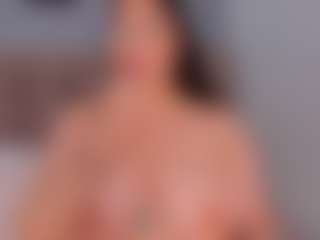 Live cam show with AlejaCute - Delicious on StripNow
