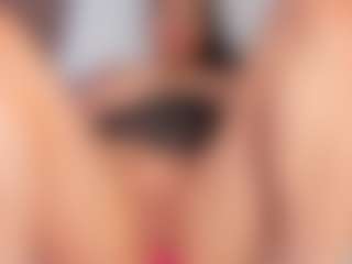 Live cam show with AlejaCute - Cute on Milfs Live