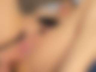 Live cam show with AlejaCute - Teen (18+) on CamSodaAdn