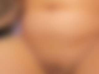 Live cam show with AlejaCute - Colombia on Camsoda