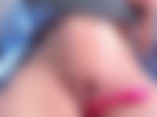Live cam show with AlejaCute - Hairy Pussy BBW on TastyBlacksLive