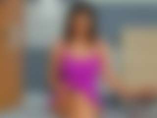 Live cam show with KieraThomas - Average on Camsoda