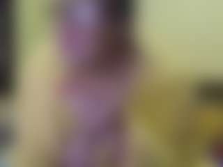 Live cam show with SandraCarina - Glasses on Milfs Live