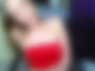 Live cam show with EmillyPlay - Roleplay on CamClone