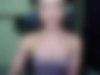 EmillyPlay's Live Sex Cam Show