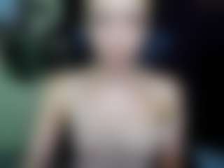 EmillyPlay's Live Sex Cam Show