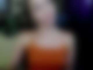 Live cam show with EmillyPlay - Green Eyes on Mixed Magazine Live