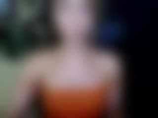 Live cam show with EmillyPlay - Green Eyes on Mixed Magazine Live