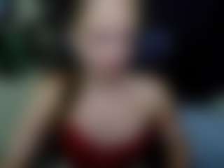 Show en direct avec EmillyPlay - Domination sur Camsoda