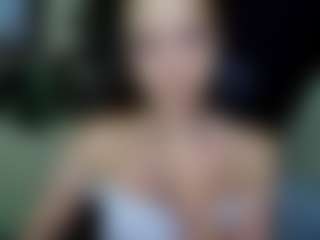 EmillyPlay's Live Sex Cam Show