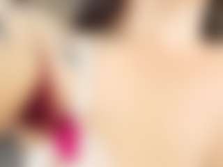 Live cam show with NitzziRouse - Smoking on TeamSkeetLive