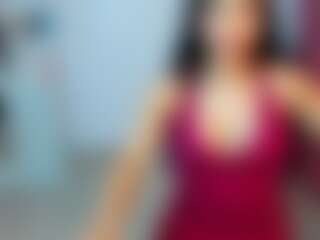 BrunetteOfYourDreams's Live Sex Cam Show