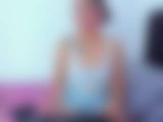 Live cam show with EmmaRogers - Asian College on Camsoda