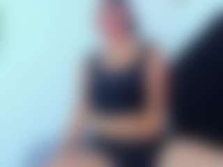 Live cam show with EmmaRogers - Asian Public on Soda Cam