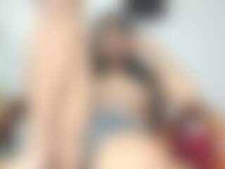 ivoon-andreaa's Live Sex Cam Show