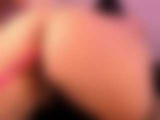 Live cam show with AntonelaLopez - Fingerass on Gym Cam Girls