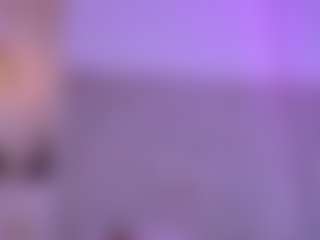 Show de cam en vivo con AntonelaLopez - Squats en Camsoda