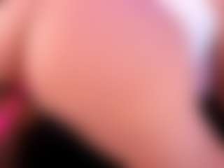 Live cam show with AntonelaLopez - Young Adult on Mixed Magazine Live