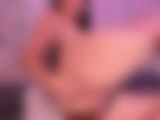 AntonelaLopez MILF webcam performer live streaming