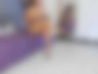Live cam show with Sofi Perez - College MILF on Camsoda