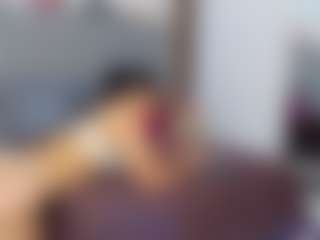 Live cam show with Sofi Perez - Oil on Camsoda
