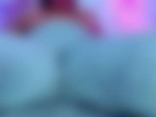 Live cam show with Sweetsin2u - Living Room on TastyBlacksLive