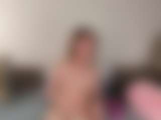 SelenaSweetx's Live Sex Cam Show