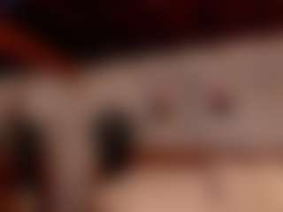 Live cam show with Luna Ruso - Eating Pussy on Pornisteam.com