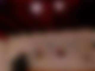 Live cam show with Luna Ruso - Eating Pussy on Dare Cams