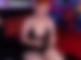 Live cam show with Kittie Purry - Muscle on 1on1-livenow