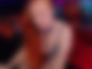 Live cam show with Kittie Purry - Muscle on Camsoda