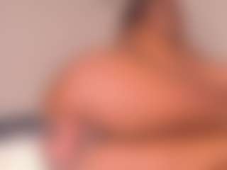 Live cam show with MichaelaCox - Ebony on Milfs Live | colombia