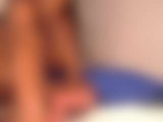Live cam show with MichaelaCox - Middle Aged on Dare Cams