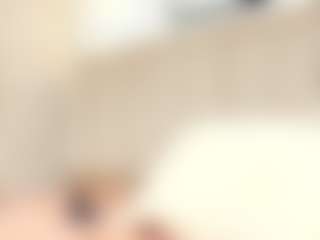 Live cam show with Annie-Queen - Petite on Camsoda