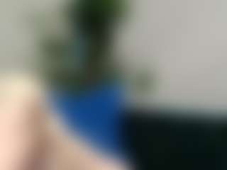 Live cam show with Miss Luna Rae - Handjob on sexylive.show